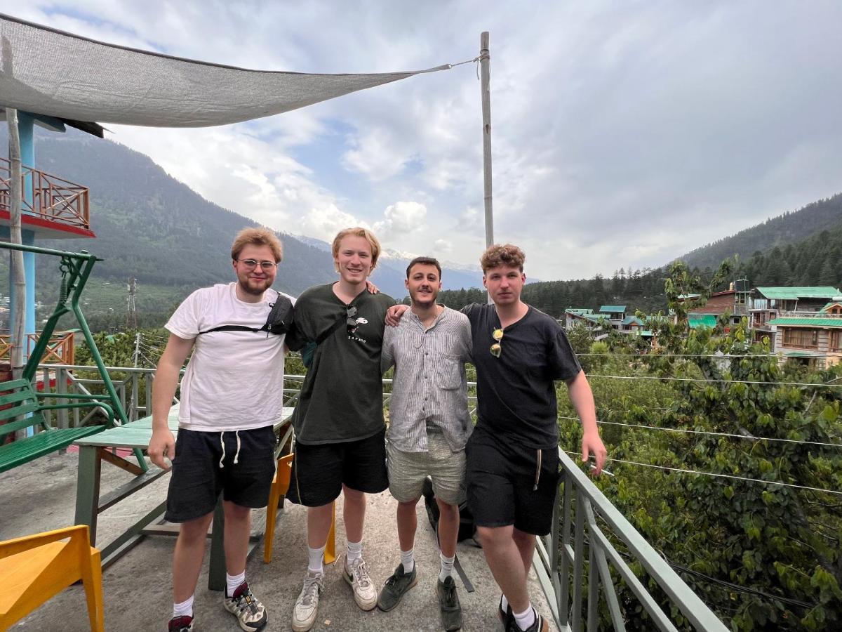 הוסטל Yolo Backpackers - Manali מראה חיצוני תמונה