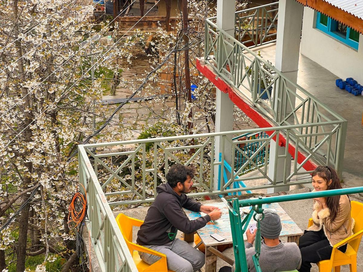 הוסטל Yolo Backpackers - Manali מראה חיצוני תמונה