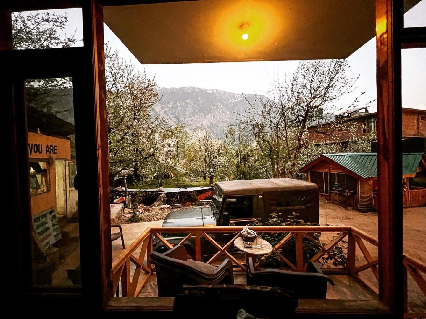 הוסטל Yolo Backpackers - Manali מראה חיצוני תמונה